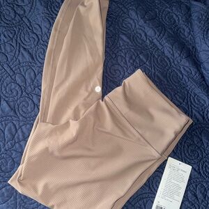 Wunder Train HR Ribbed tight 28” NWT